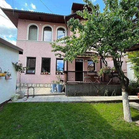 Apartments Music, Garden And Parking סראייבו מראה חיצוני תמונה